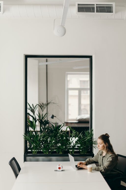 How to Keep Your Emails Under Control and Stay Organized